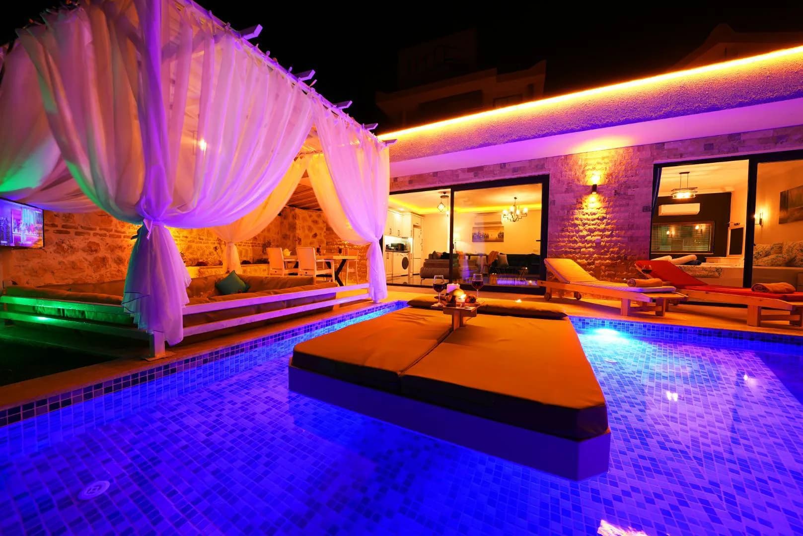 Kaş İslamlar'da Deniz ve Doğa Manzaralı, Özel Havuzlu, Lüks Villa görsel 2