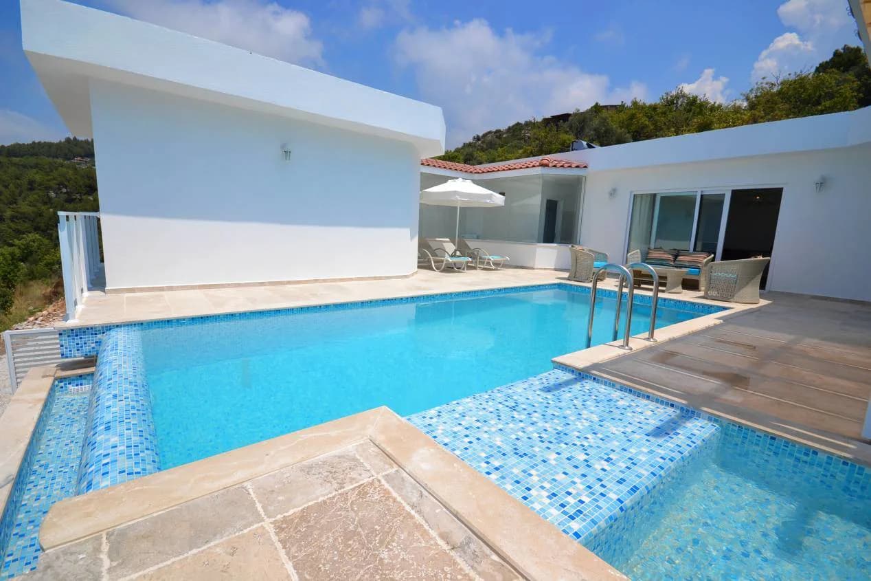 Kaş İslamlar'da Ferah Konumda, Özel Havuzlu, Modern Villa görsel 2