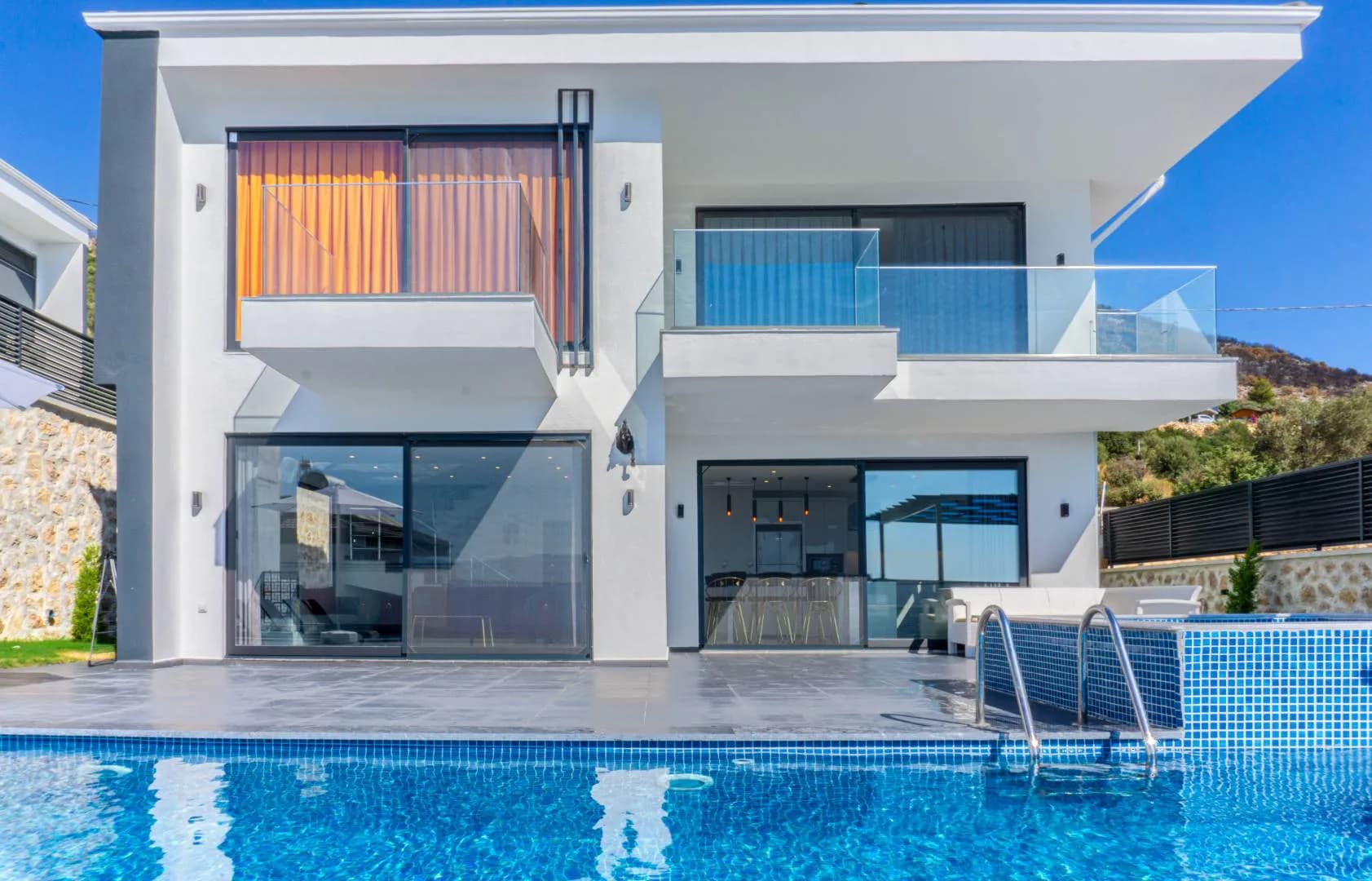Kaş Yeşilköy'de Sakin Konumda, Özel Havuzlu, Kiralık Villa görsel 2