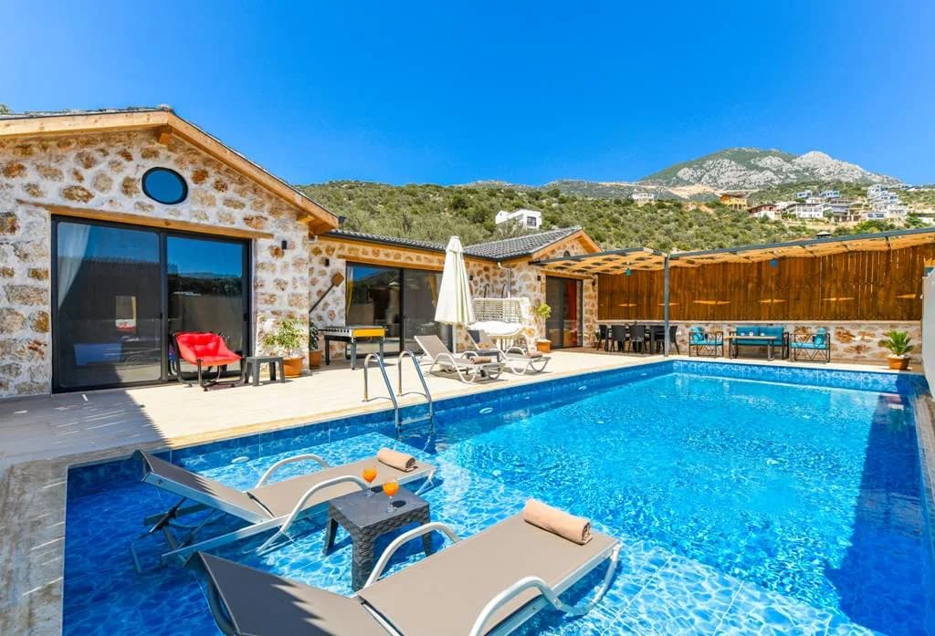 Kaş Bezirgan'da Enfes Taş Mimarili, Özel Havuzlu, Jakuzili Villa görsel 2
