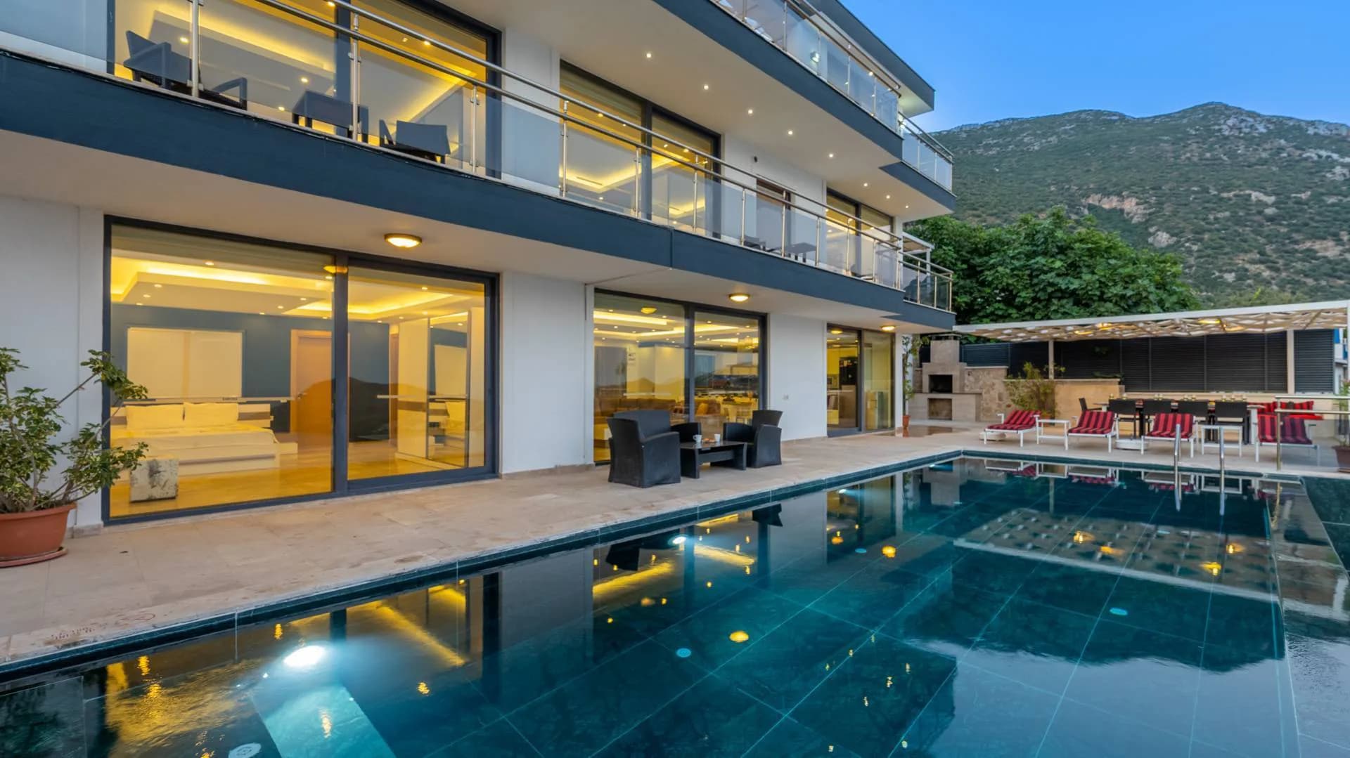 Kaş İslamlar'da Göz Alıcı Deniz Manzaralı, Özel Havuzlu, Kiralık Villa görsel 2