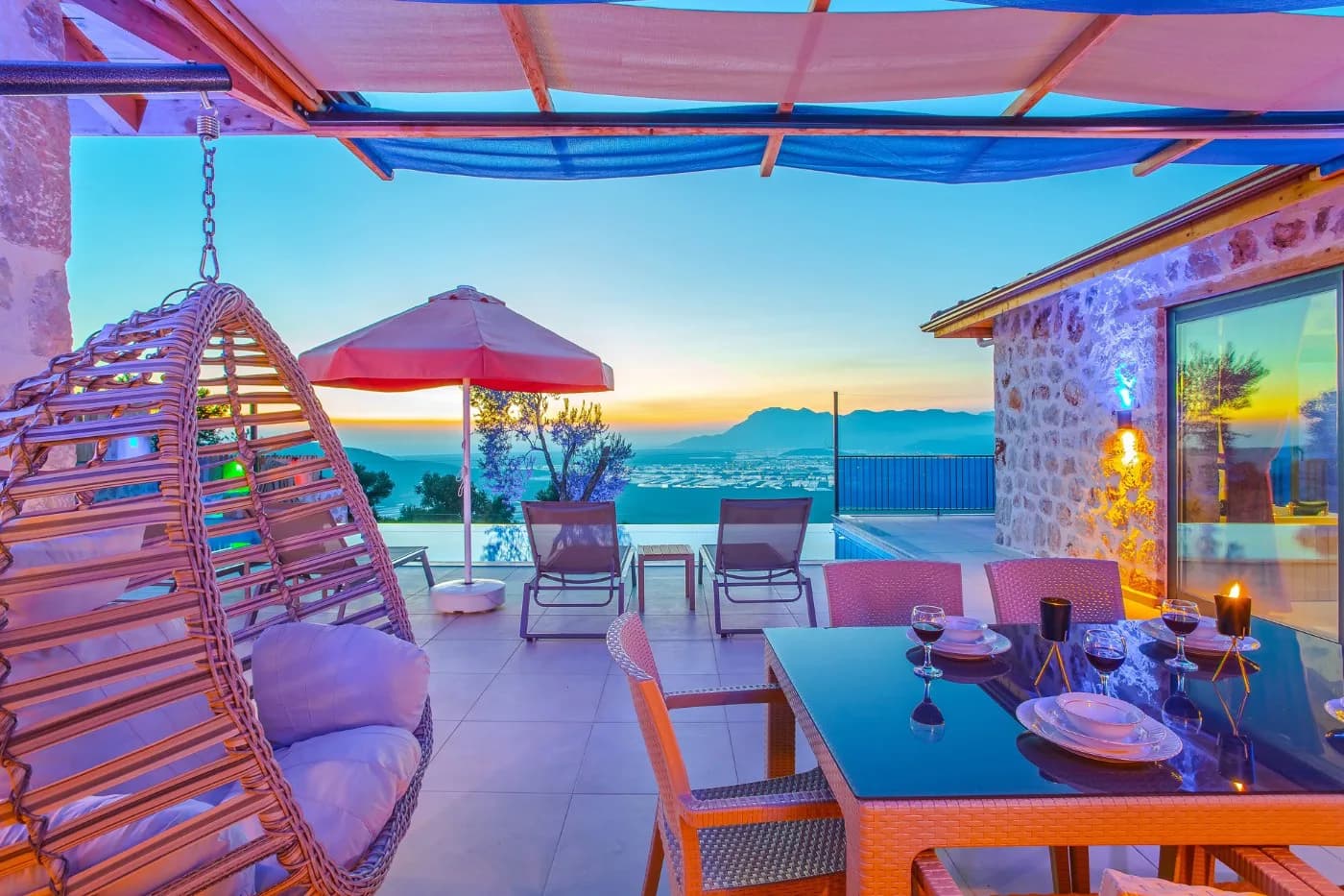 Kaş Yeşilköy'de Muhteşem Taş Mimarili, Özel Havuzlu, Lüks Villa görsel 3