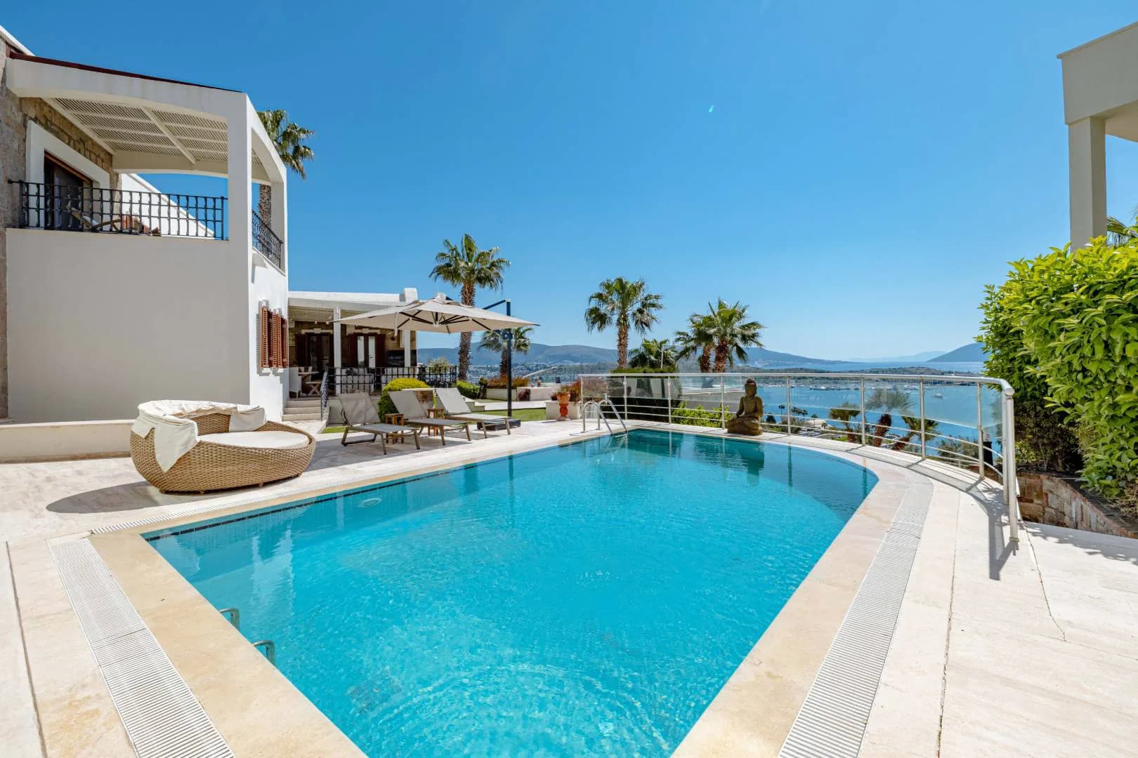 Bodrum Bitez'de Denize Yürüme Mesafesinde, Özel Havuzlu, Lüks Villa görsel 3