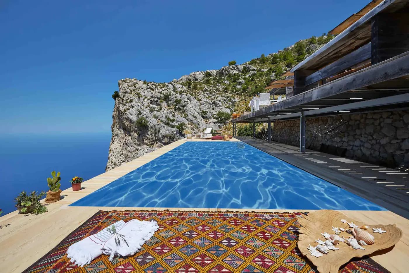 Fethiye Karaağaç'ta Göz Alıcı Manzaralı, Eşsiz Taş Ev görsel 2
