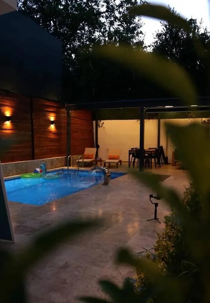 Sapanca Güldibi'nde Merkezi Konumda, Isıtmalı Havuzlu, Modern Villa görsel 3