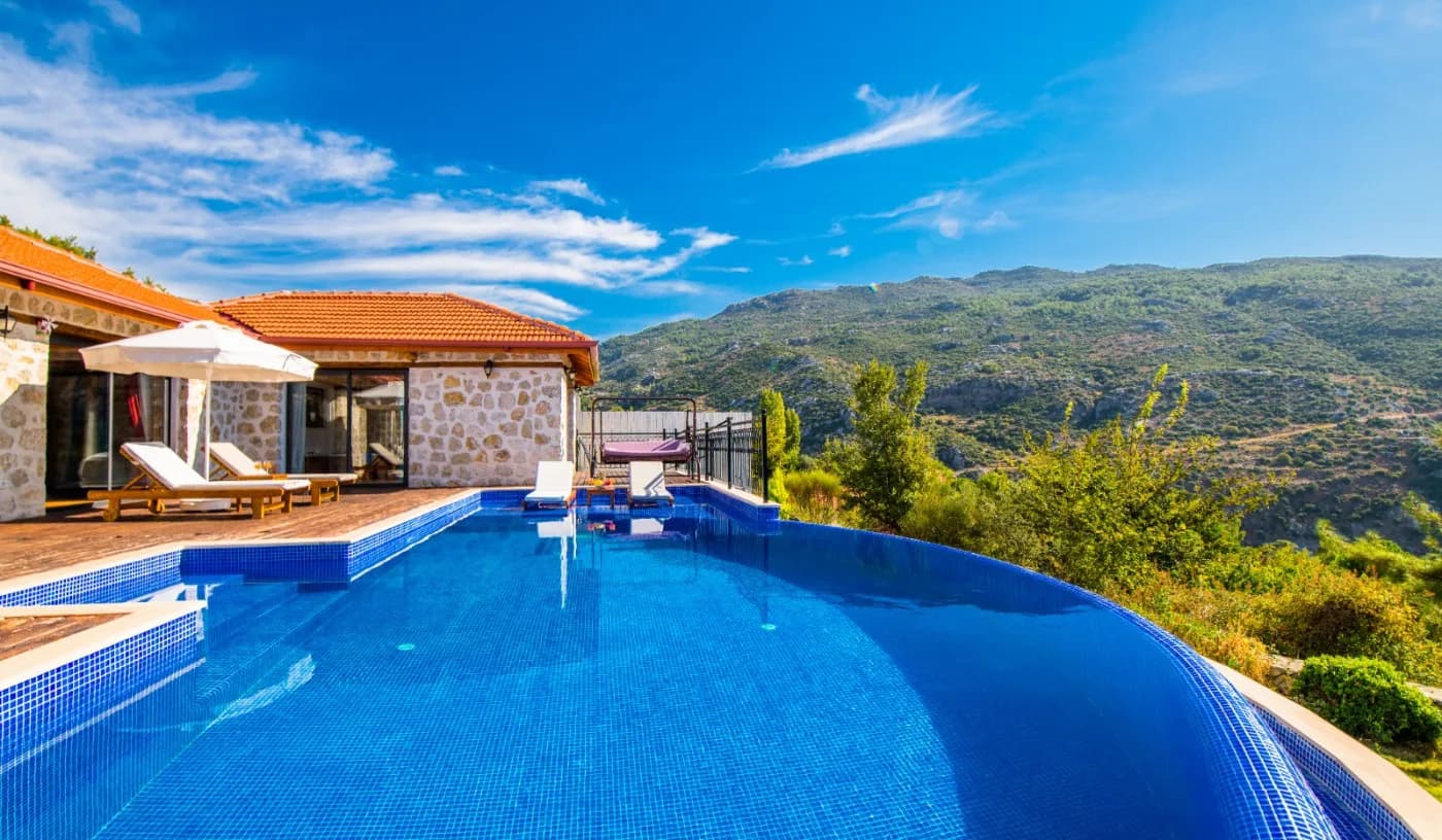 Kaş İslamlar'da Doğa İle İç İçe, Sonsuzluk Havuzlu, Kiralık Villa görsel 3