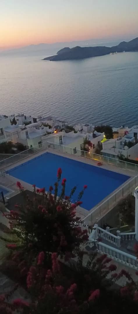 Muğla Bodrum'da Panoramik Deniz Manzaralı, 4 Kişilik, Modern Villa görsel 3