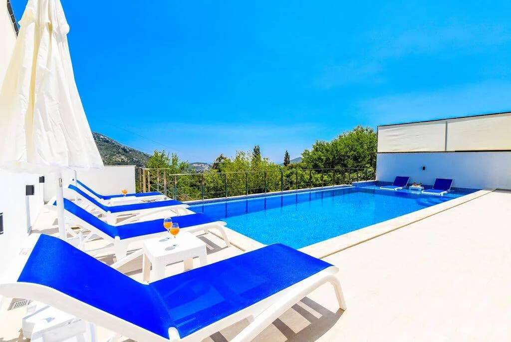 Kaş İslamlar'da Erişilebilir Konumda, Özel Havuzlu, Modern Villa görsel 3