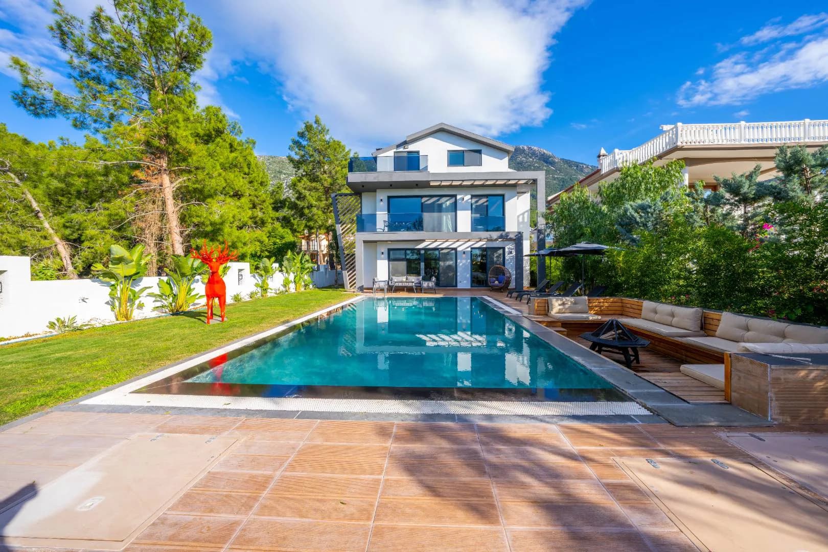 Fethiye Ölüdeniz'de Modern Tasarıma Sahip, Özel Havuzlu, Lüks Villa görsel 2
