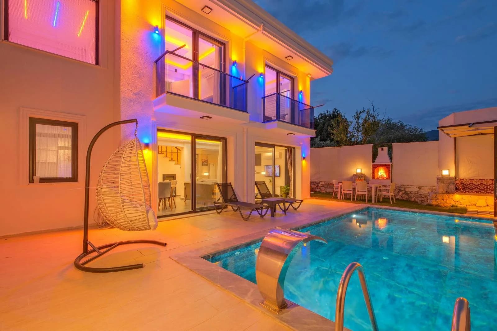 Fethiye Eldirek'te Çekirdek Ailelere Uygun, Özel Havuzlu, Modern Villa görsel 2