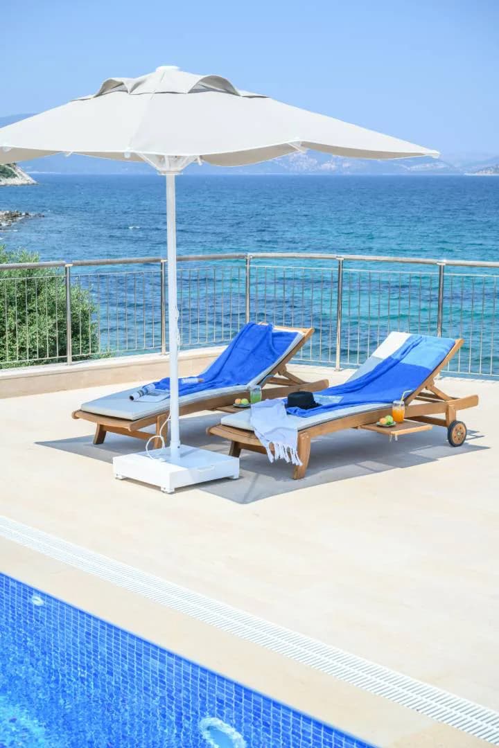 Bodrum Güvercinlik'te Denize Sıfır, Özel Havuzlu, Kiralık Villa görsel 3