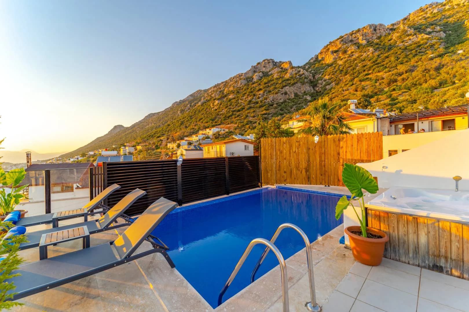 Kaş Bezirgan'da Deniz Manzaralı, Özel Havuzlu, Jakuzili, Geniş Villa görsel 2