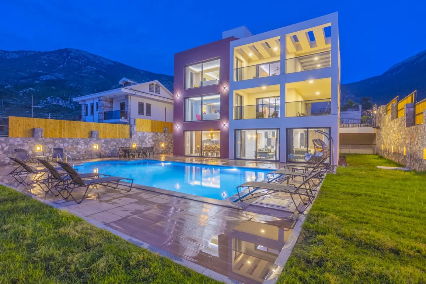 Fethiye Ölüdeniz'de Görkemli, 10 Kişilik, Özel Havuzlu, Lüks Villa görsel 2