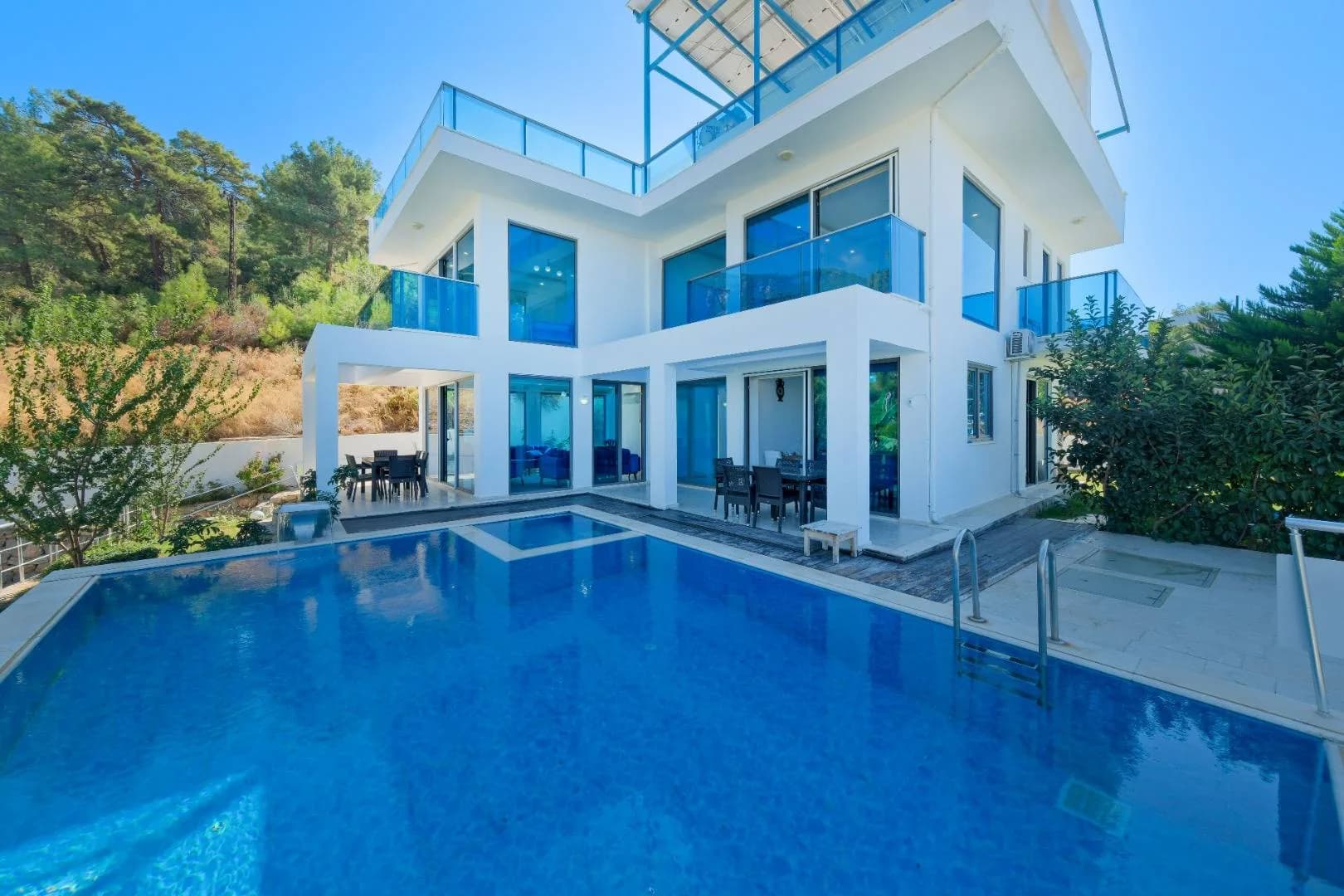 Fethiye Faralya'da Enfes Deniz Manzaralı, Özel Havuzlu, Kiralık Lüks Villa görsel 2