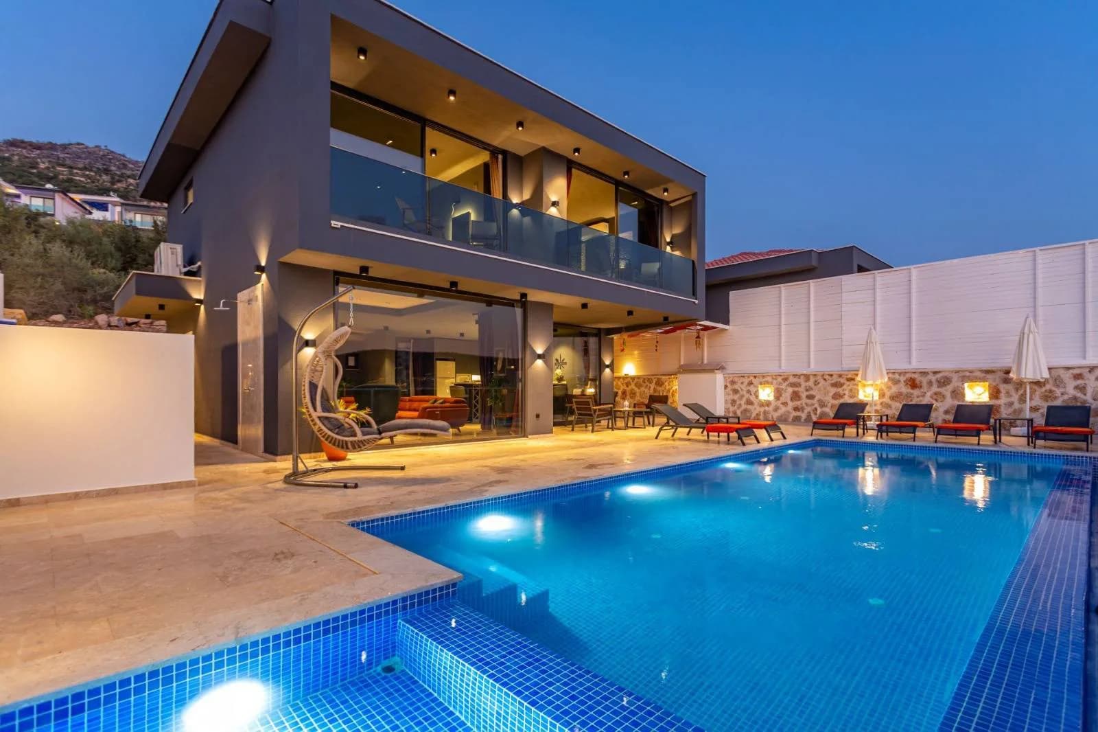 Kaş Yeşilköy'de Eşsiz Manzaralı, Özel Havuzlu, Lüks Villa görsel 2