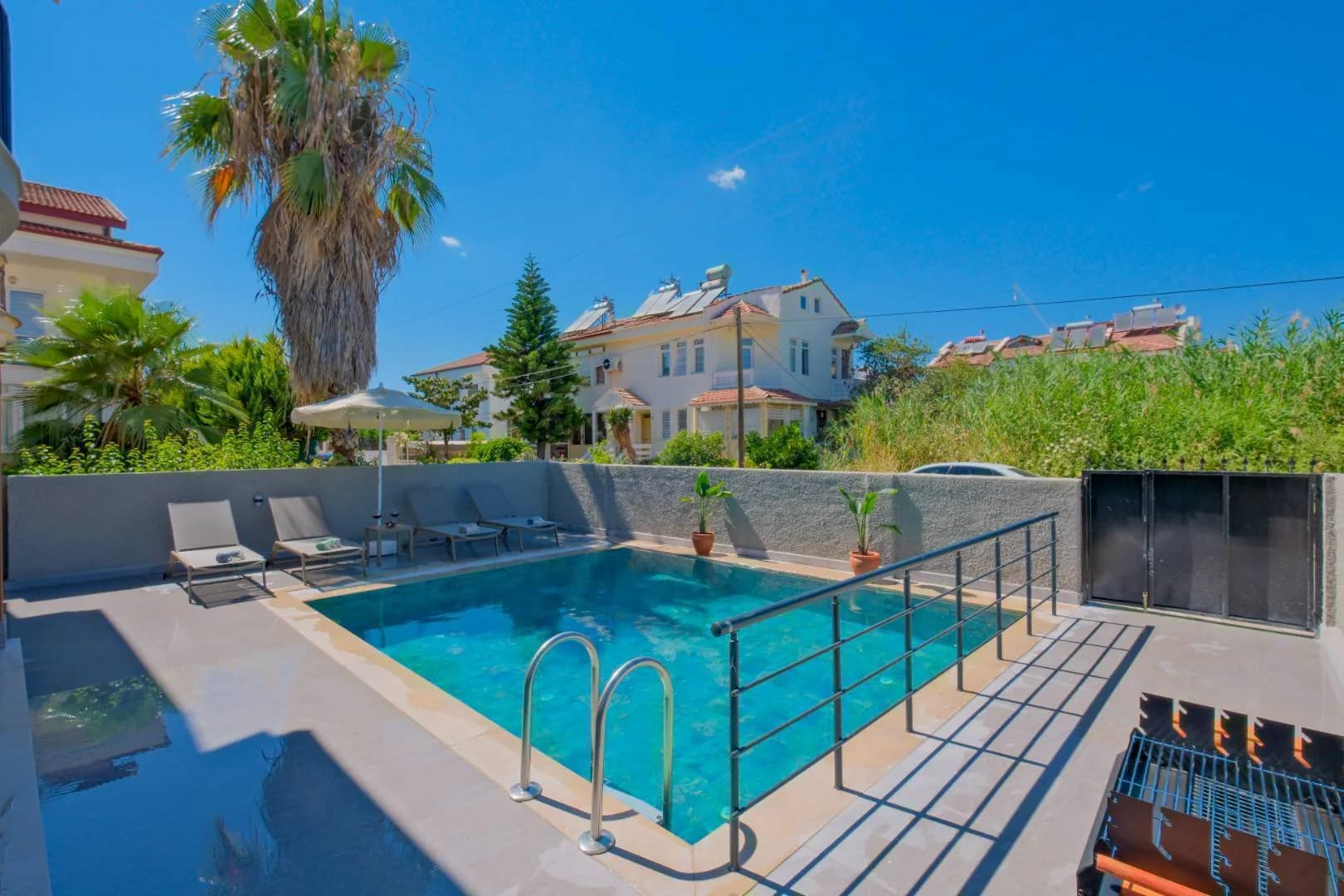Fethiye Foça'da Merkezi Konumda, Özel Havuzlu, Modern Villa görsel 3