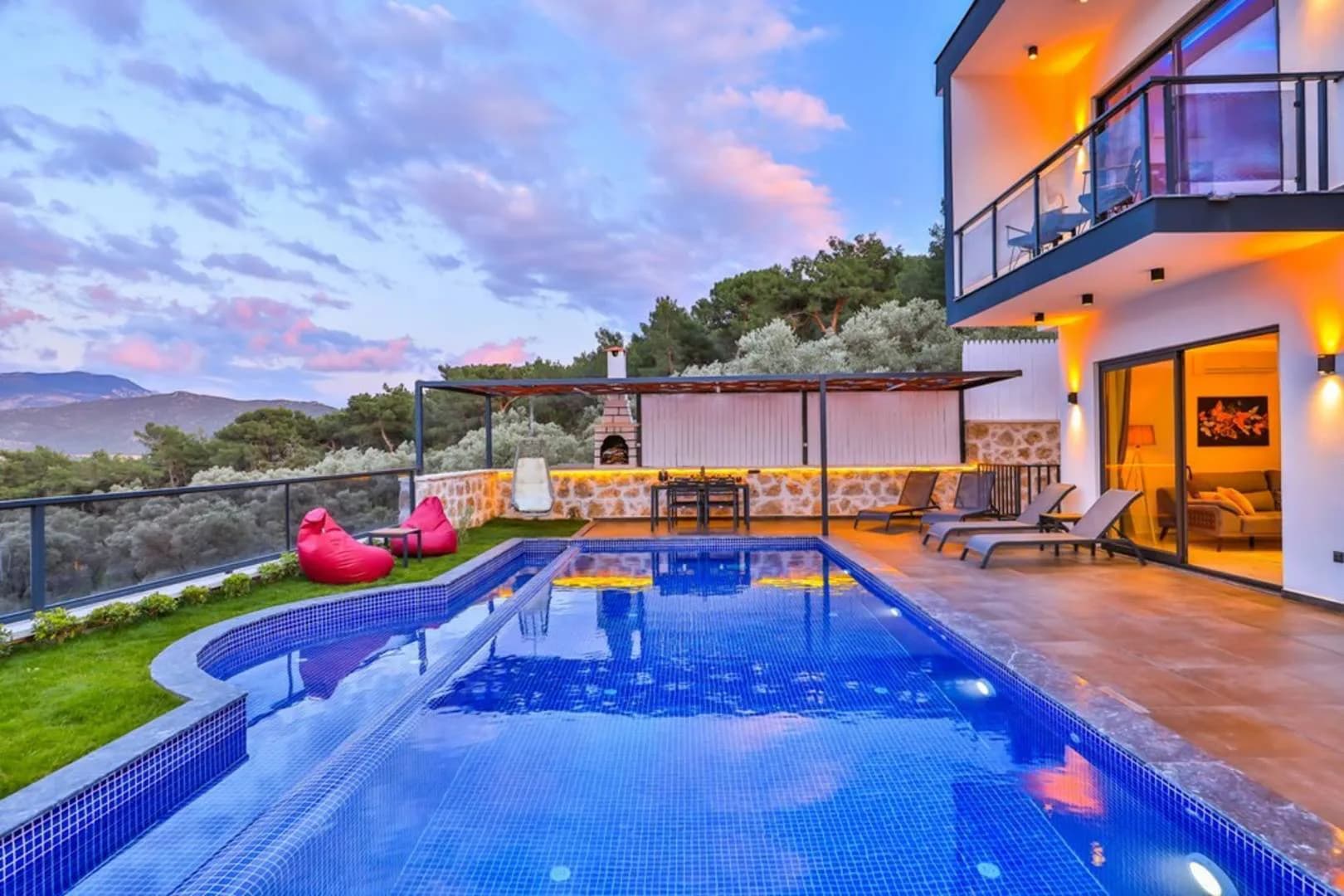 Kaş Yeşilköy'de Eşsiz Doğa İçinde, Özel Havuzlu, Lüks Villa görsel 3