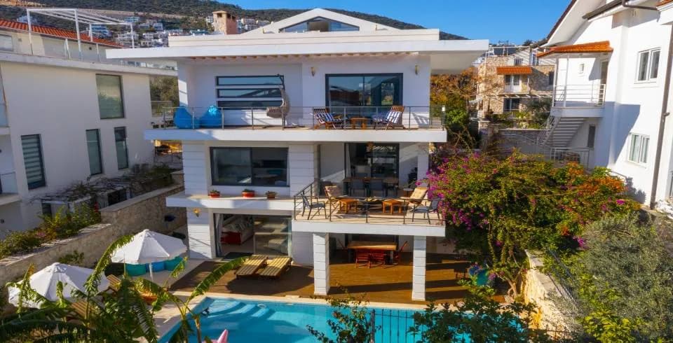 Kaş Kalkan'da Göz Alıcı Deniz Manzaralı, Özel Havuzlu, 4+1 Villa görsel 2