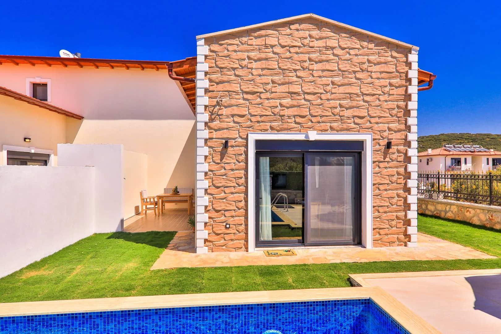Kaş Çukurbağ'da Sakin Konumda, Özel Havuzlu, Kiralık Villa görsel 3