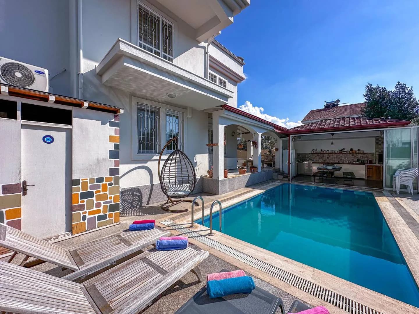 Fethiye Akarca'da Merkezi Konumda, Özel Havuzlu, Verandalı Villa görsel 2