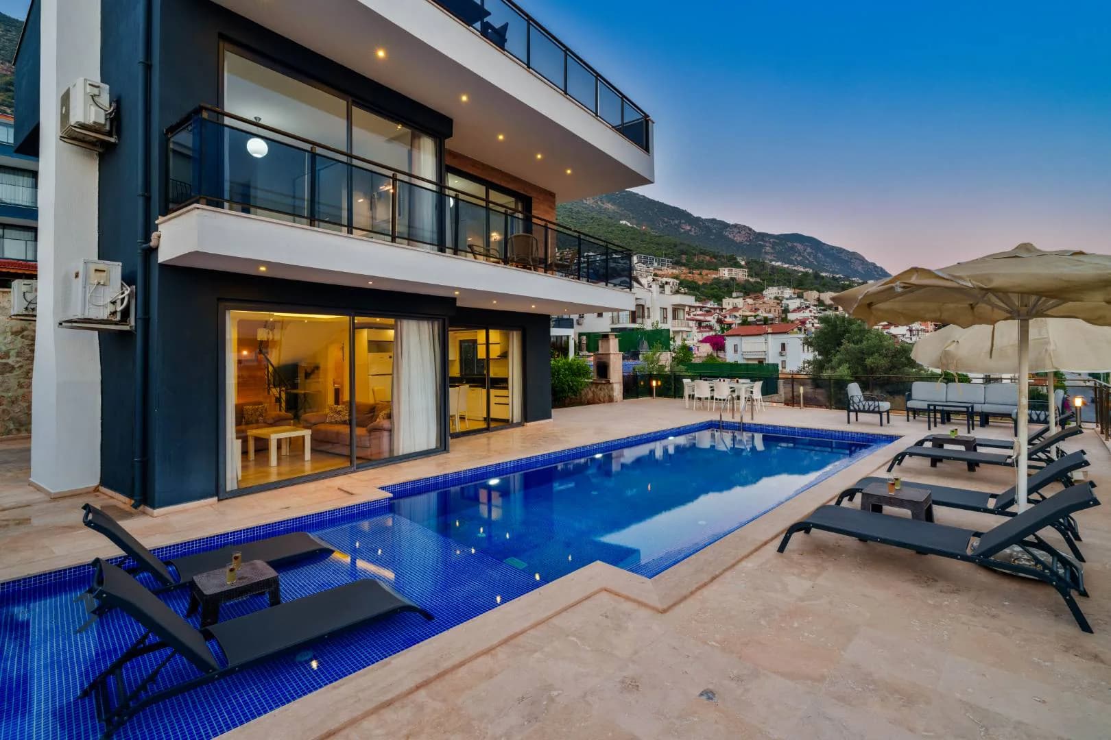 Kaş Kalkan'da Göz Alıcı Deniz Manzaralı, Özel Havuzlu, Lüks Villa görsel 2