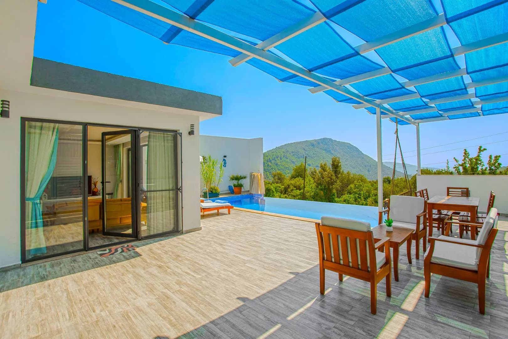 Kaş Üzümlü'de Yemyeşil Doğa Manzaralı, Özel Havuzlu, Jakuzili Villa görsel 2