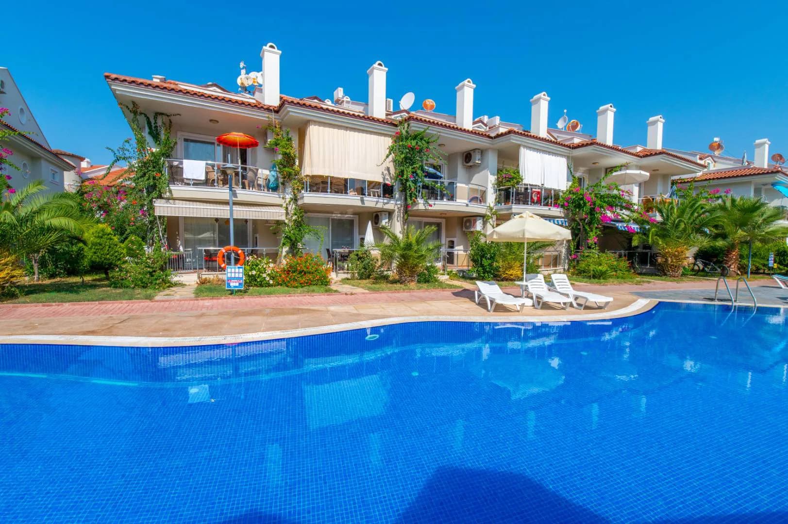 Fethiye'de Çalış Plajına Sıfır, Özel Plajlı, Ortak Havuzlu Daire görsel 3