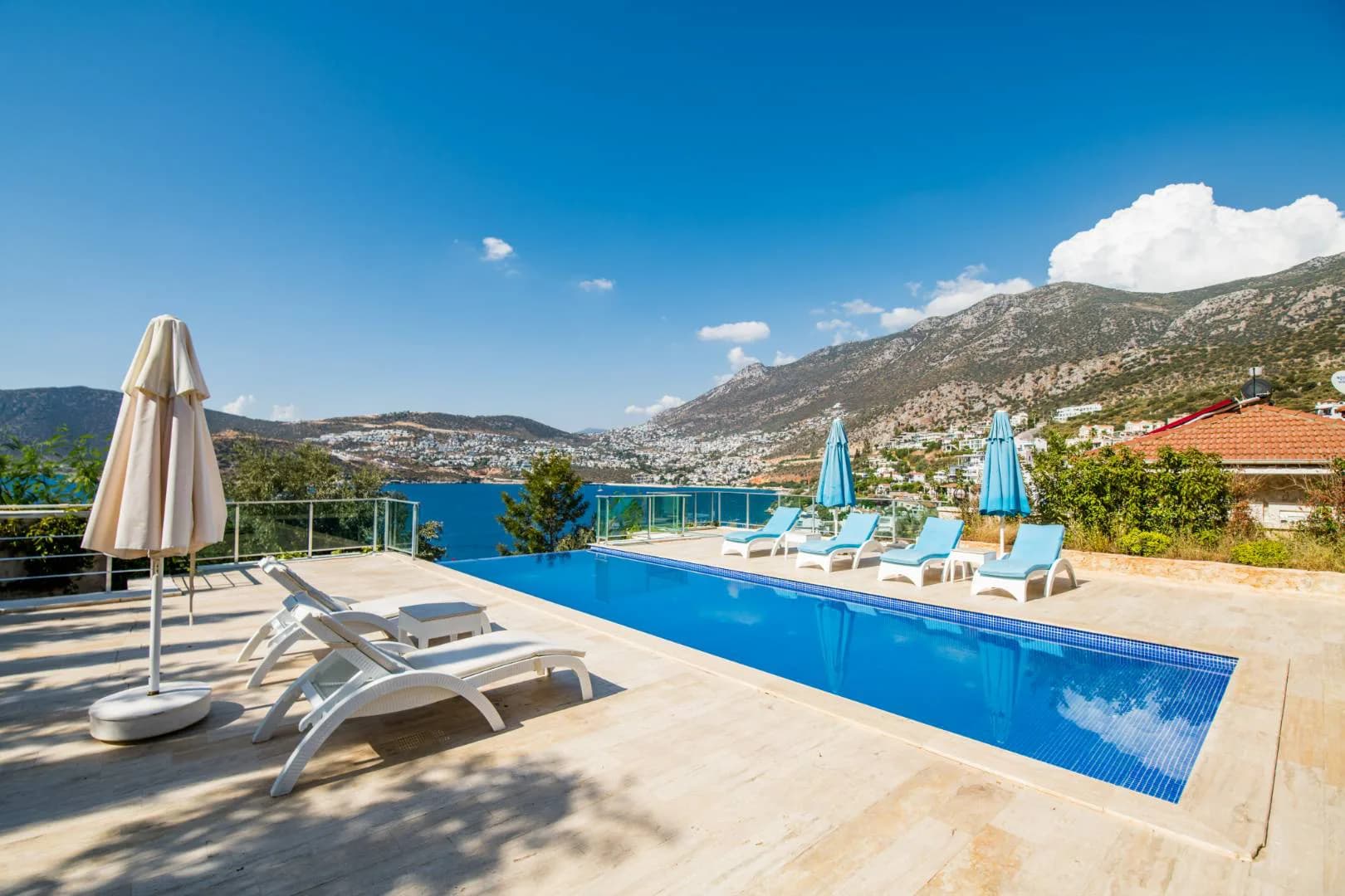 Kaş Kalkan'da Muhteşem Deniz Manzaralı, Özel Havuzlu, 3+1 Villa görsel 3