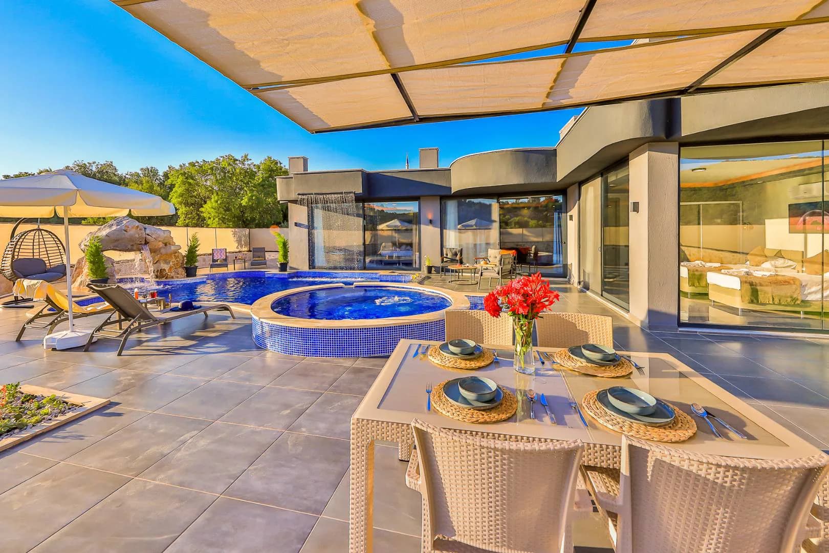 Kaş Belenli'de Doğa İçerisinde, Özel Havuzlu, Jakuzili Lüks Villa görsel 2