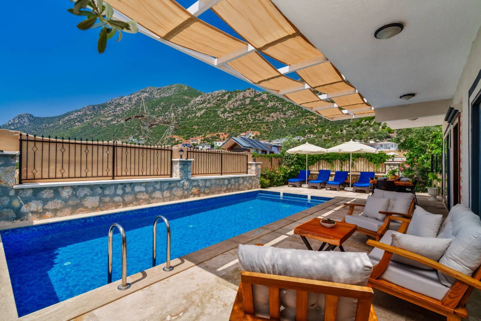 Kaş Bezirgan'da Sakin Konumda, Özel Havuzlu, Kiralık Villa görsel 3