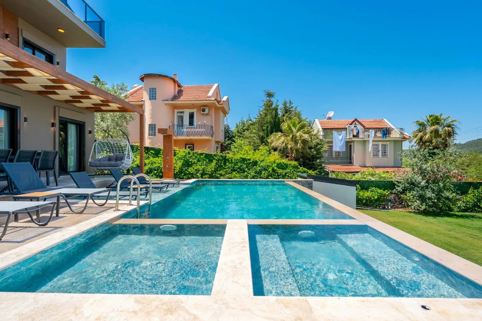 Fethiye Ölüdeniz'de Merkezi Konumda, Özel Havuzlu, Merkezi Villa görsel 2