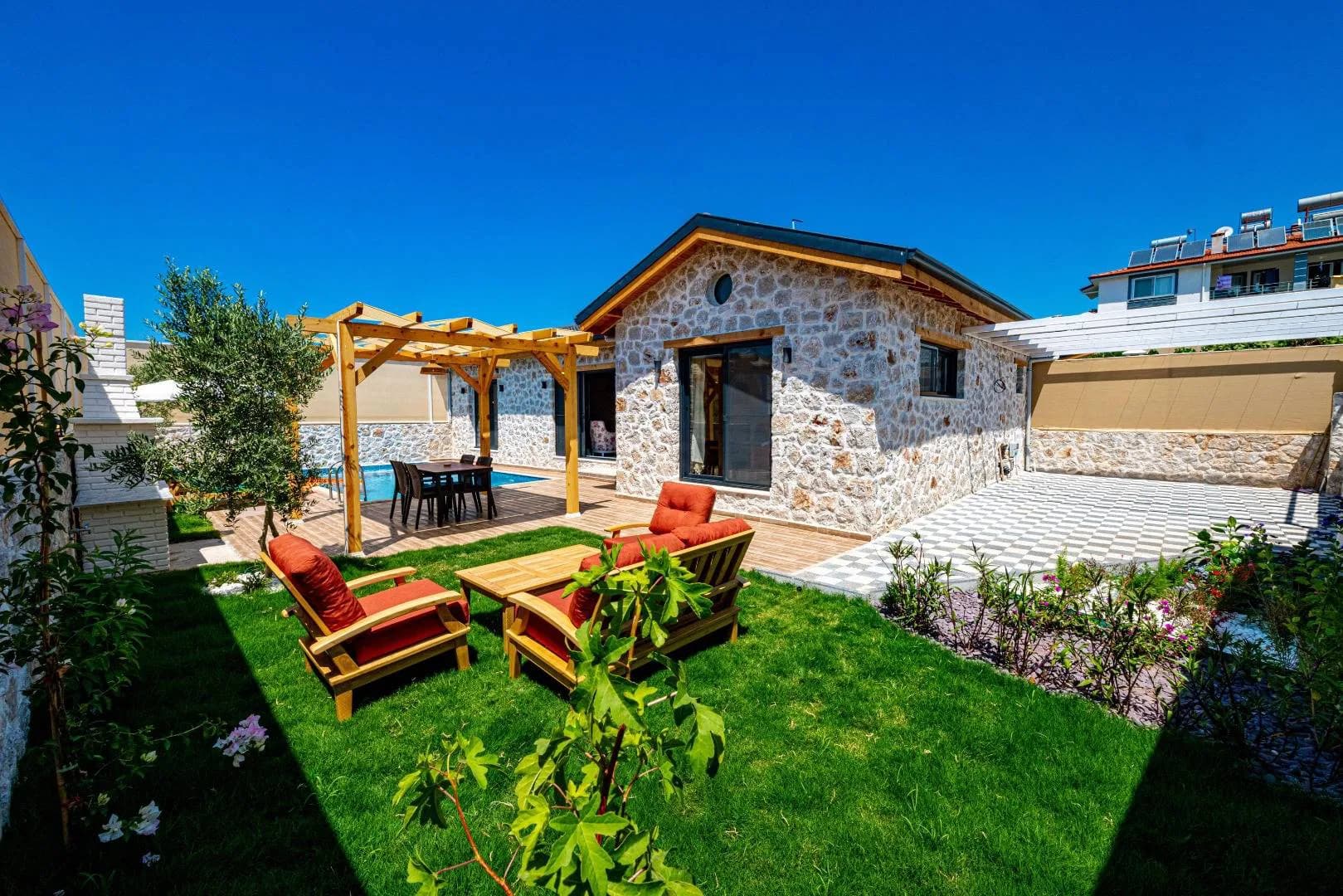 Fethiye'de Modern Mimarili, Özel Havuzlu, Jakuzili, Konforlu Villa görsel 2