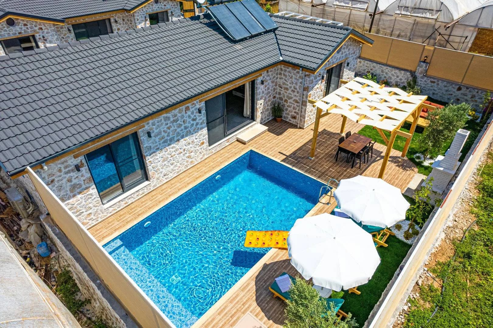 Fethiye'de Modern Mimarili, Özel Havuzlu, Jakuzili, Konforlu Villa görsel 3