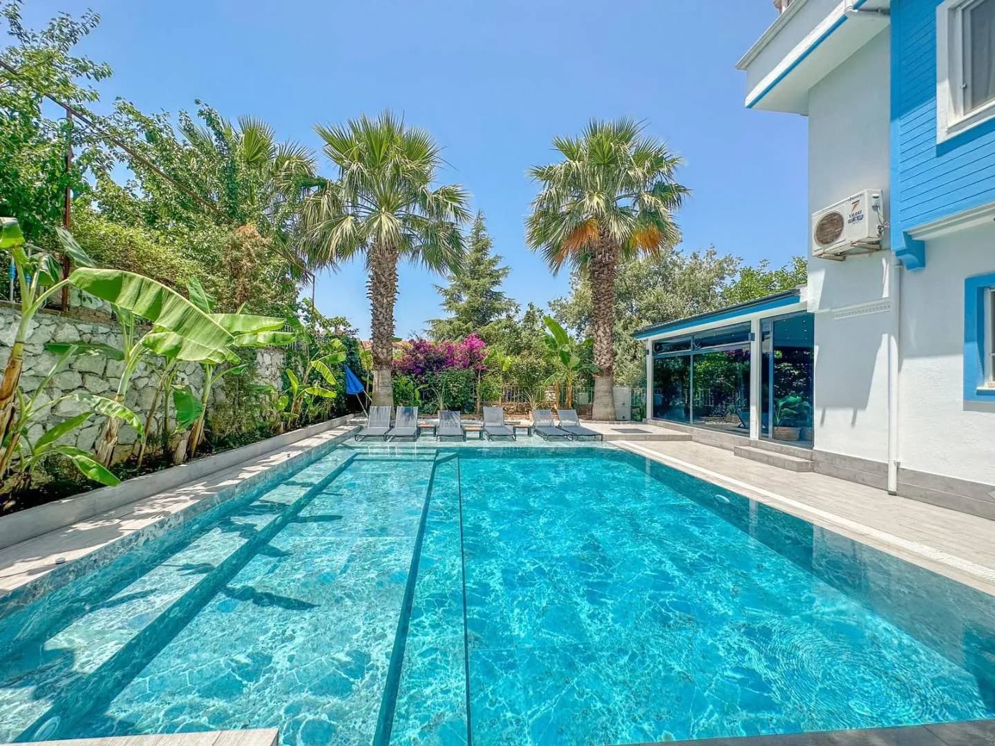 Fethiye Ölüdeniz'de Yemyeşil Doğada, Açık ve Kapalı Havuzlu, Kiralık Villa görsel 3