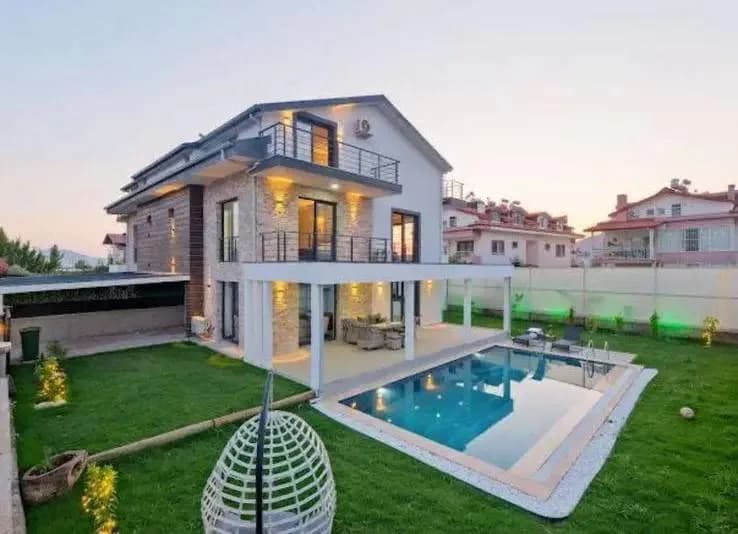 Fethiye Çamköy'de Sakin Konumda, Özel Havuzlu, İkiz Villa görsel 3
