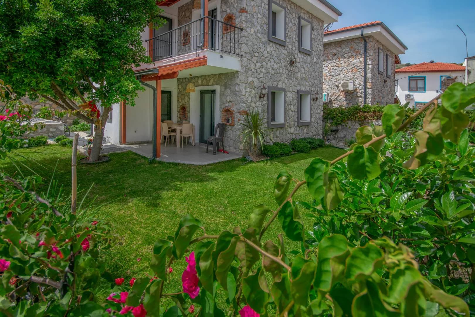 Muğla Datça'da Muhteşem Doğada, Otantik Tasarımlı, Taş Ev görsel 2
