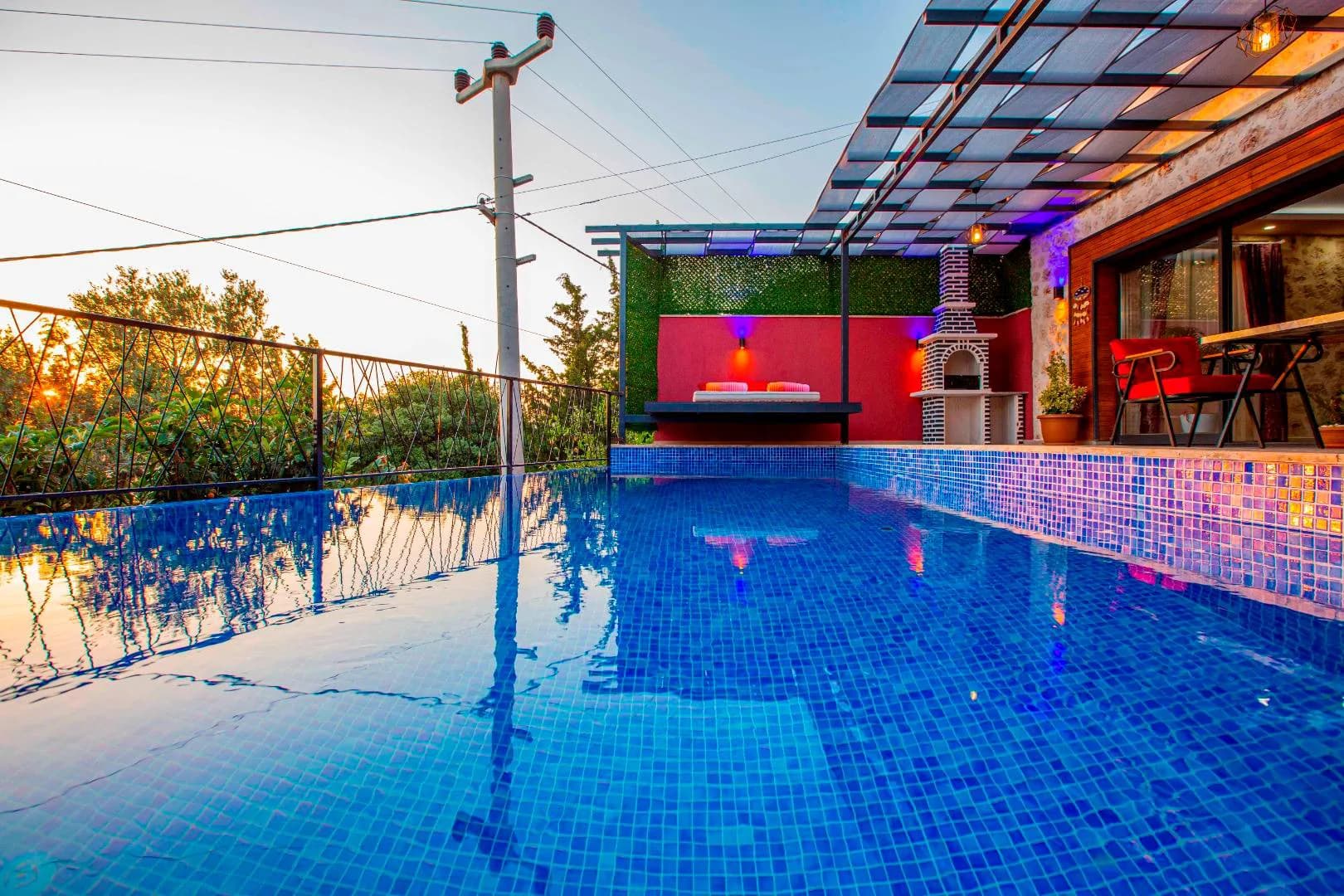 Kaş Bezirgan'da Balayı Çiftlerine Uygun, Özel Havuzlu, Lüks Villa görsel 2