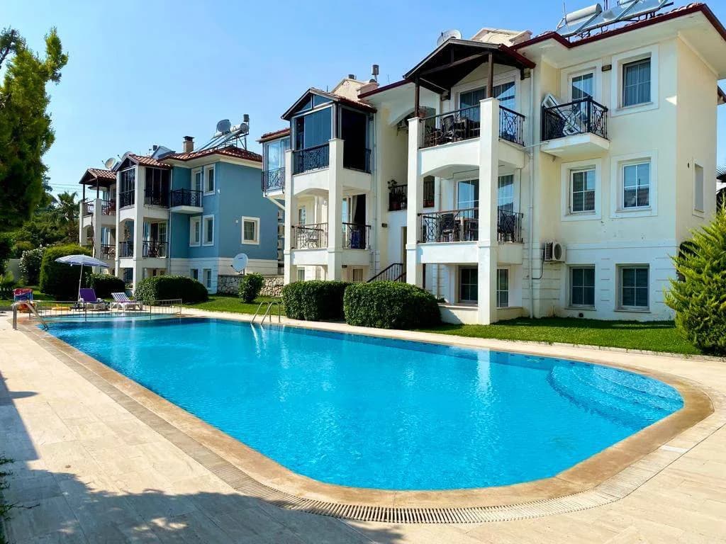 Fethiye Ölüdeniz'de Merkezi Konumda, Ortak Havuzlu, Konforlu Suit görsel 2