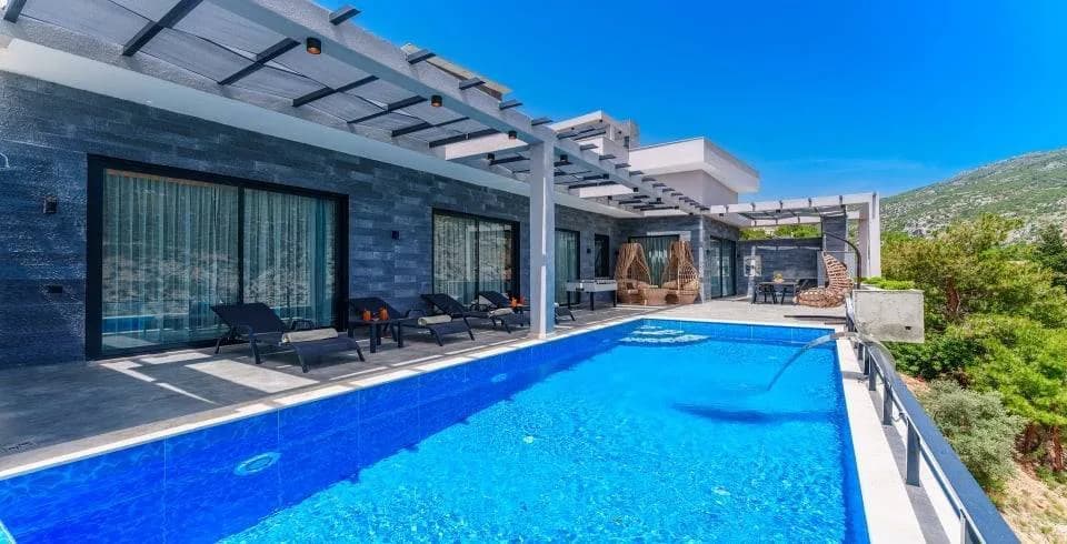 Kaş İslamlar'da Dağ ve Orman Manzaralı, Özel Havuzlu, 2+1 Villa görsel 3