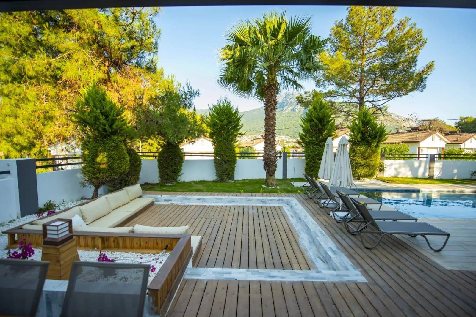 Fethiye Ölüdeniz'de Modern Tasarımlı, Özel Havuzlu, 4+1 Konforlu Villa görsel 2