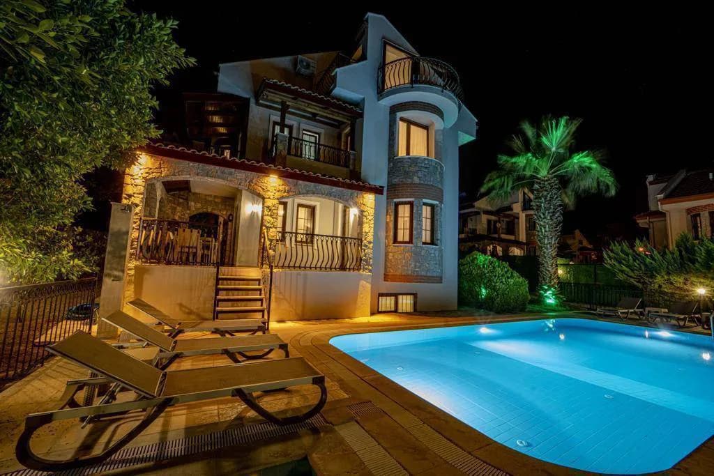 Fethiye Göcek'te Kalabalık Gruplara Uygun, Çocuk Havuzlu, Kiralık Villa görsel 3