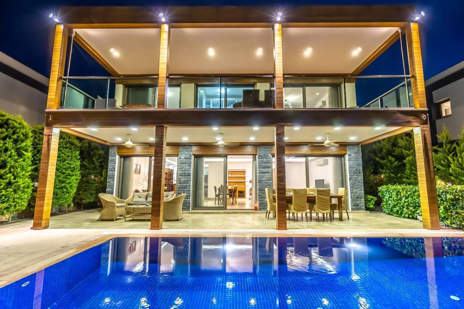 Bodrum Cumhuriyet'de Geniş Bahçeli Bahçeli, Özel Havuzlu, 3+1 Villa görsel 3