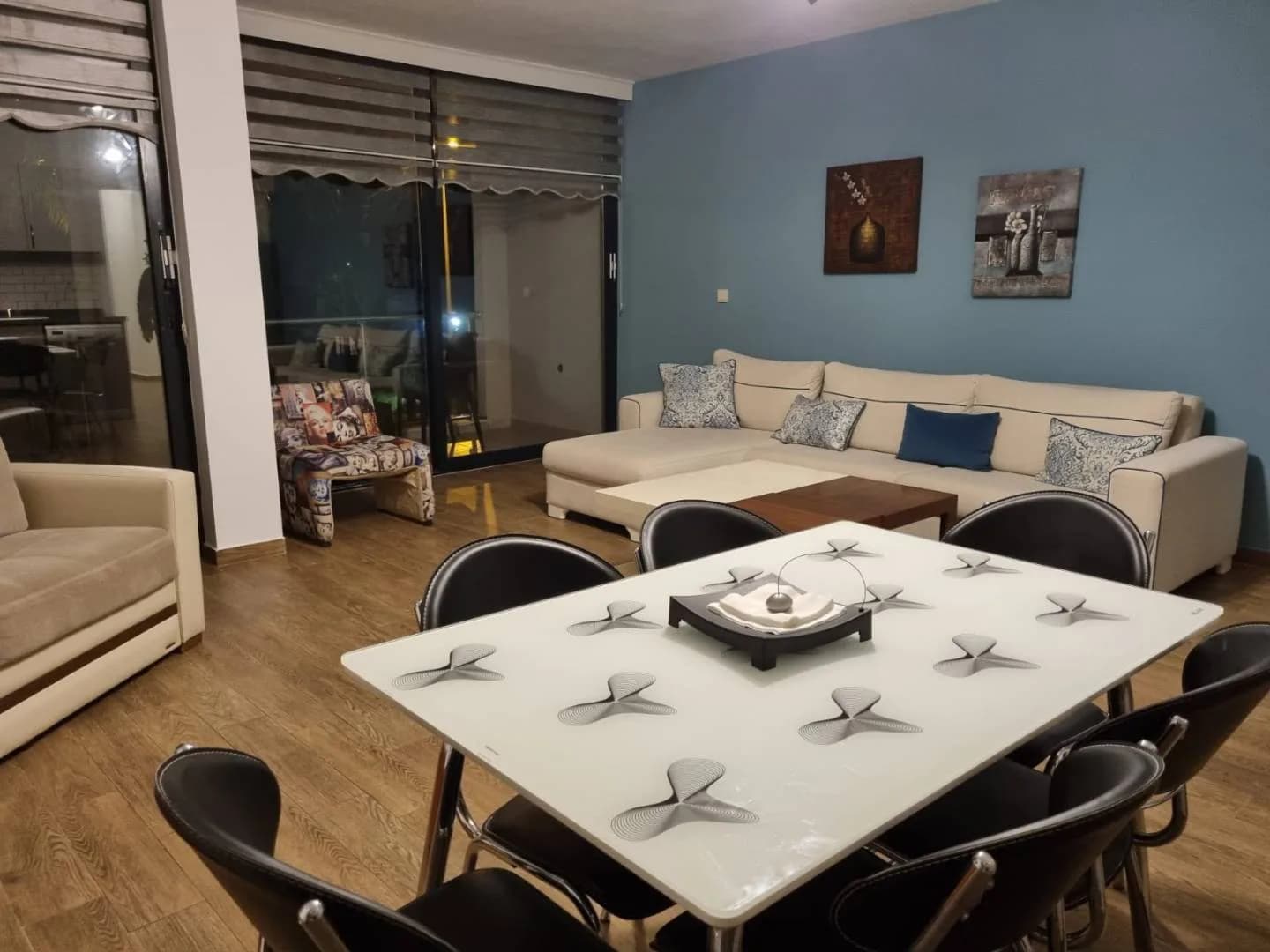Marmaris'te Deniz Manzaralı, 6 Kişilik, Konforlu, Kiralık Daire görsel 2