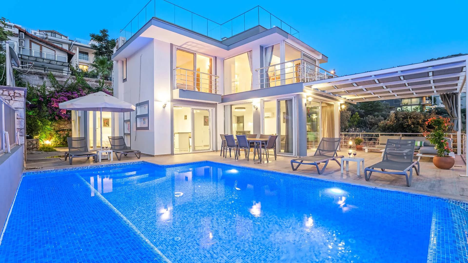 Kaş Kalkan'da Enfes Deniz Manzaralı, Özel Havuzlu, Kiralık Lüks Villa görsel 3