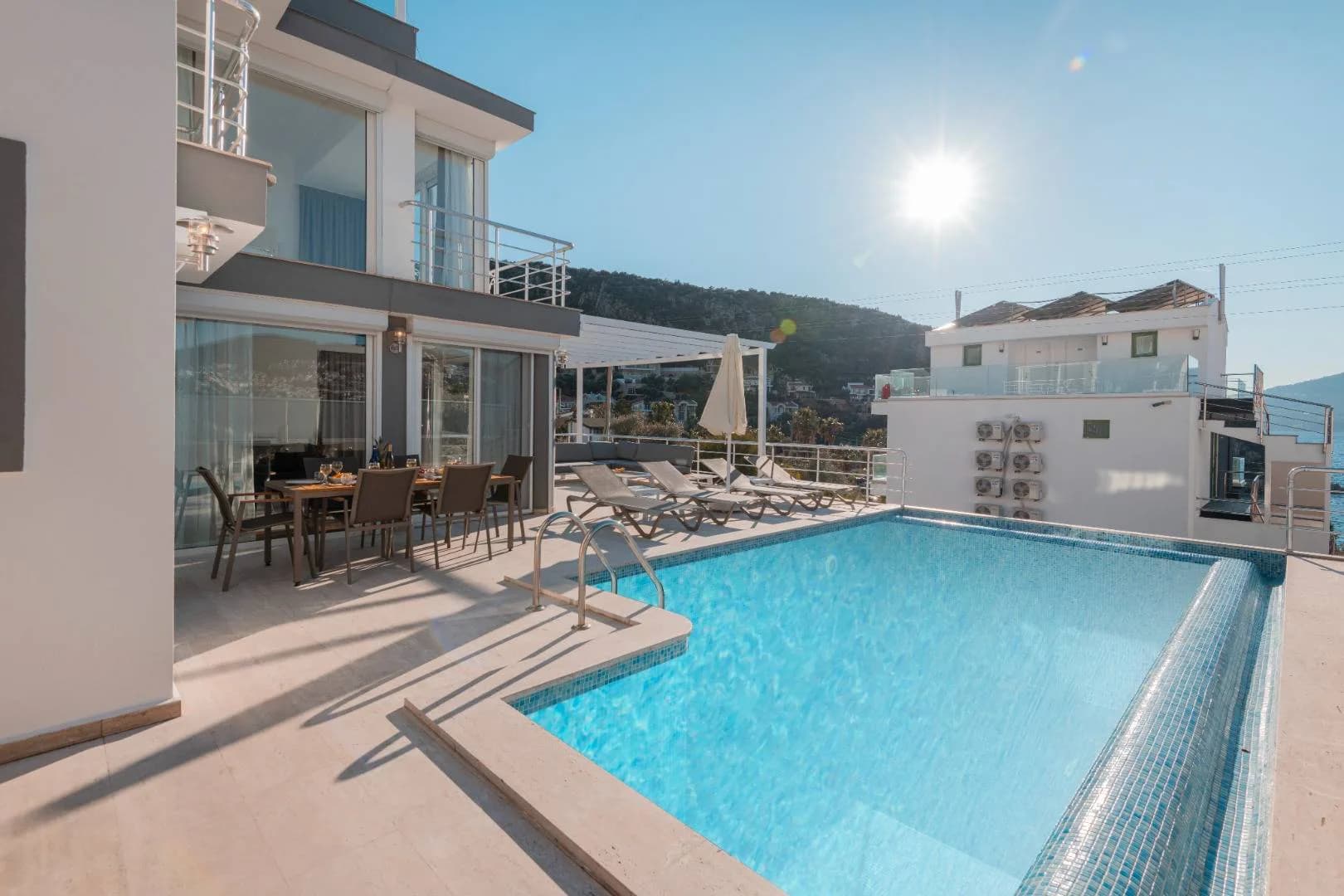 Kaş Kalkan'da Enfes Deniz Manzaralı, Özel Havuzlu, Kiralık Lüks Villa görsel 2