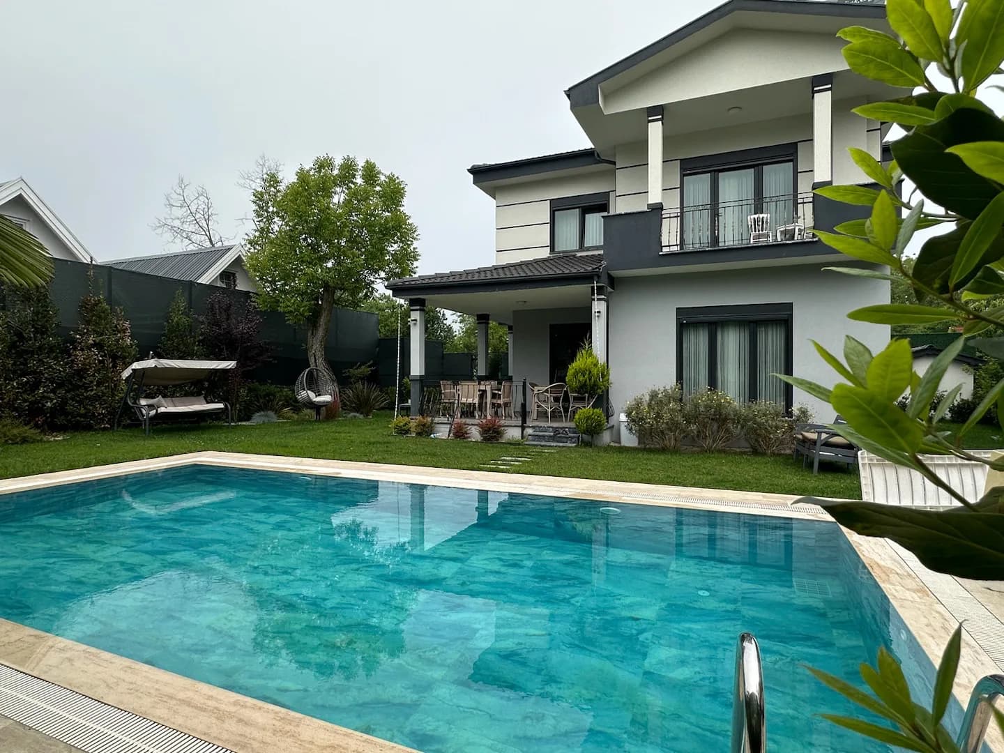 Sakarya Sapanca'da Geniş Ailelere Uygun, Özel Havuzlu, Tatil Villası görsel 2