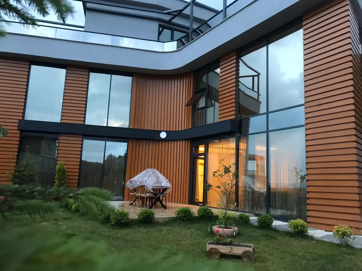 Sapanca'da Göl Manzaralı, Özel Havuzlu, Bahçeli Villa görsel 2