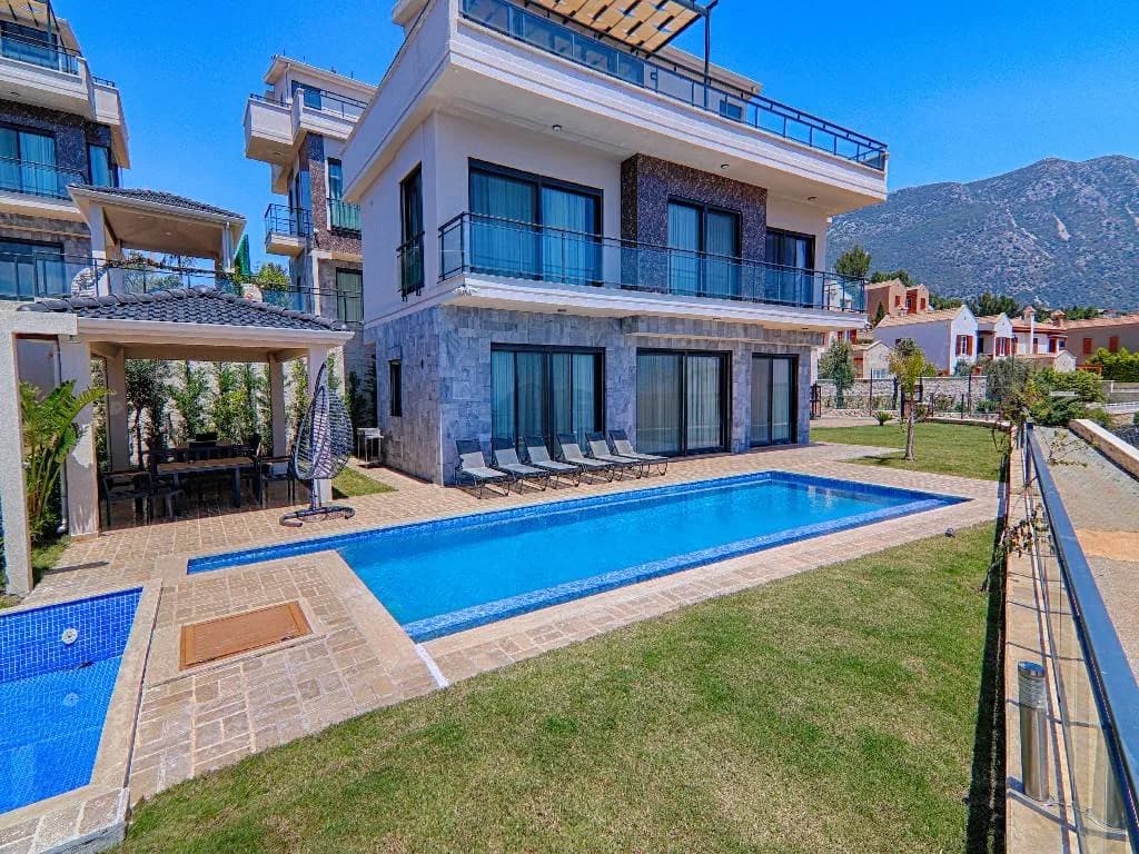 Kaş Kalkan'da Geniş Alanlara Sahip, Özel Havuzlu, Lüks Villa görsel 3