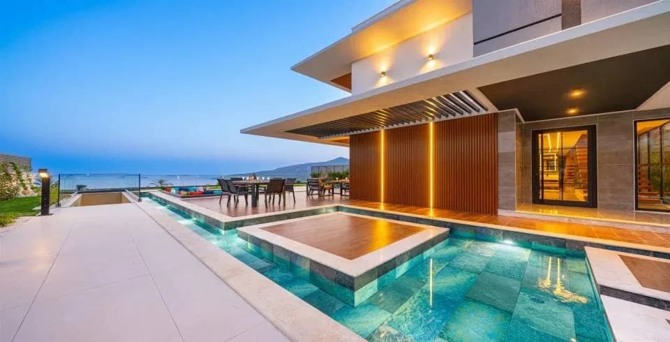 Kaş Kalkan'da Lüks Tasarımlı, Özel Havuzlu, 3+1 Konforlu Villa görsel 3