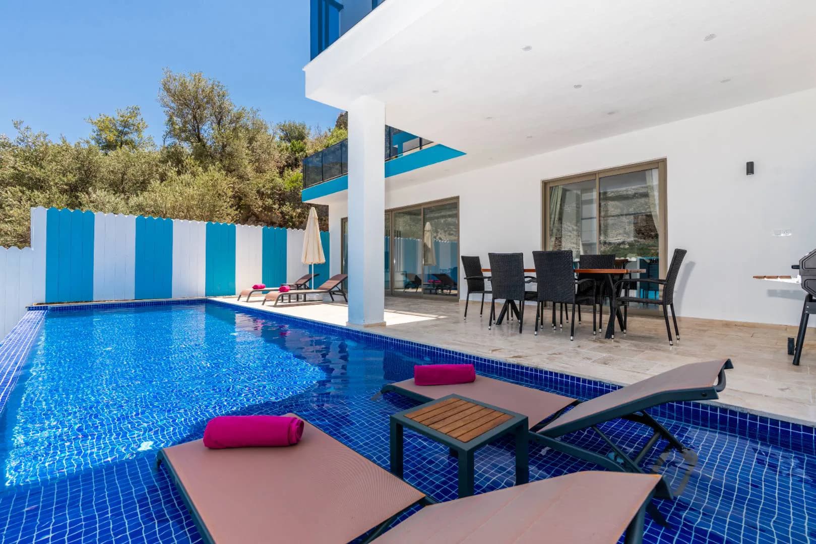 Kaş İslamlar’da Doğayla İç İçe, Jakuzili, Özel Havuzlu, Kiralık Villa görsel 2
